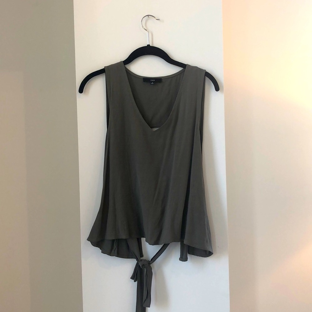 Open back tank